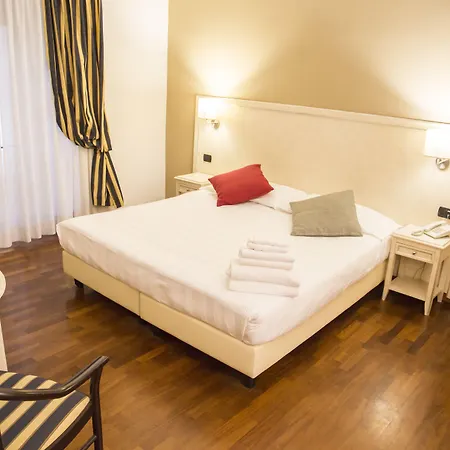 ルームズ&スイーツ ゲストハウス ローマ