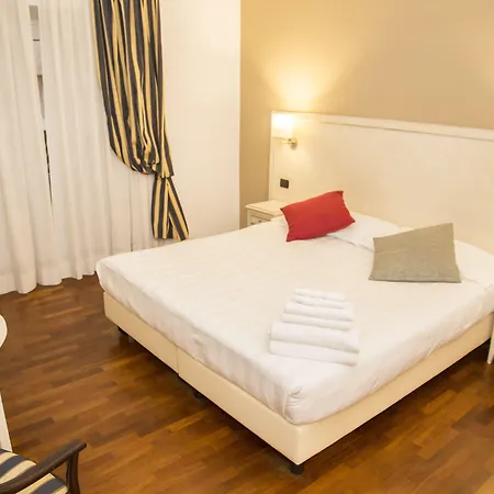 ルームズ&スイーツ ローマ