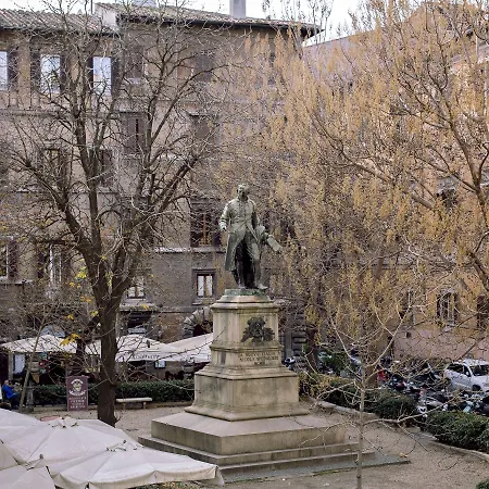 ルームズ&スイーツ ゲストハウス