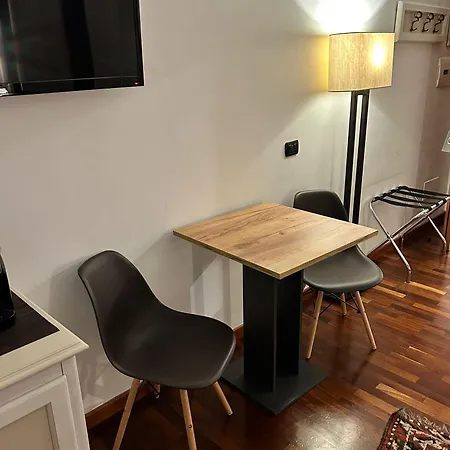 ルームズ&スイーツ ゲストハウス